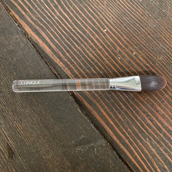 Clinique Makeup Brush; Foundation, Concealer, Blush. Clear Handle, 6 inches - Picture 1 of 4
